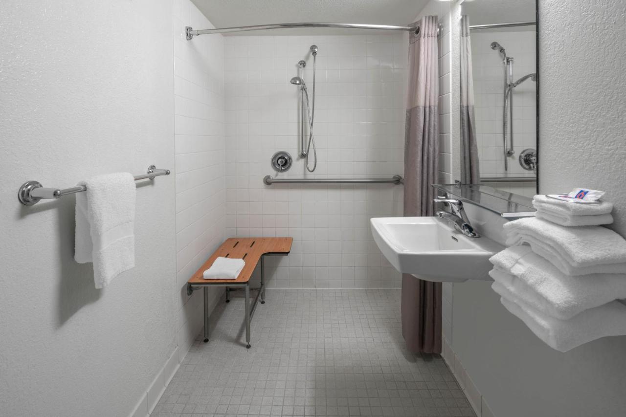 Studio 6 Suites Carpinteria, Ca Santa Barbara South Extérieur photo