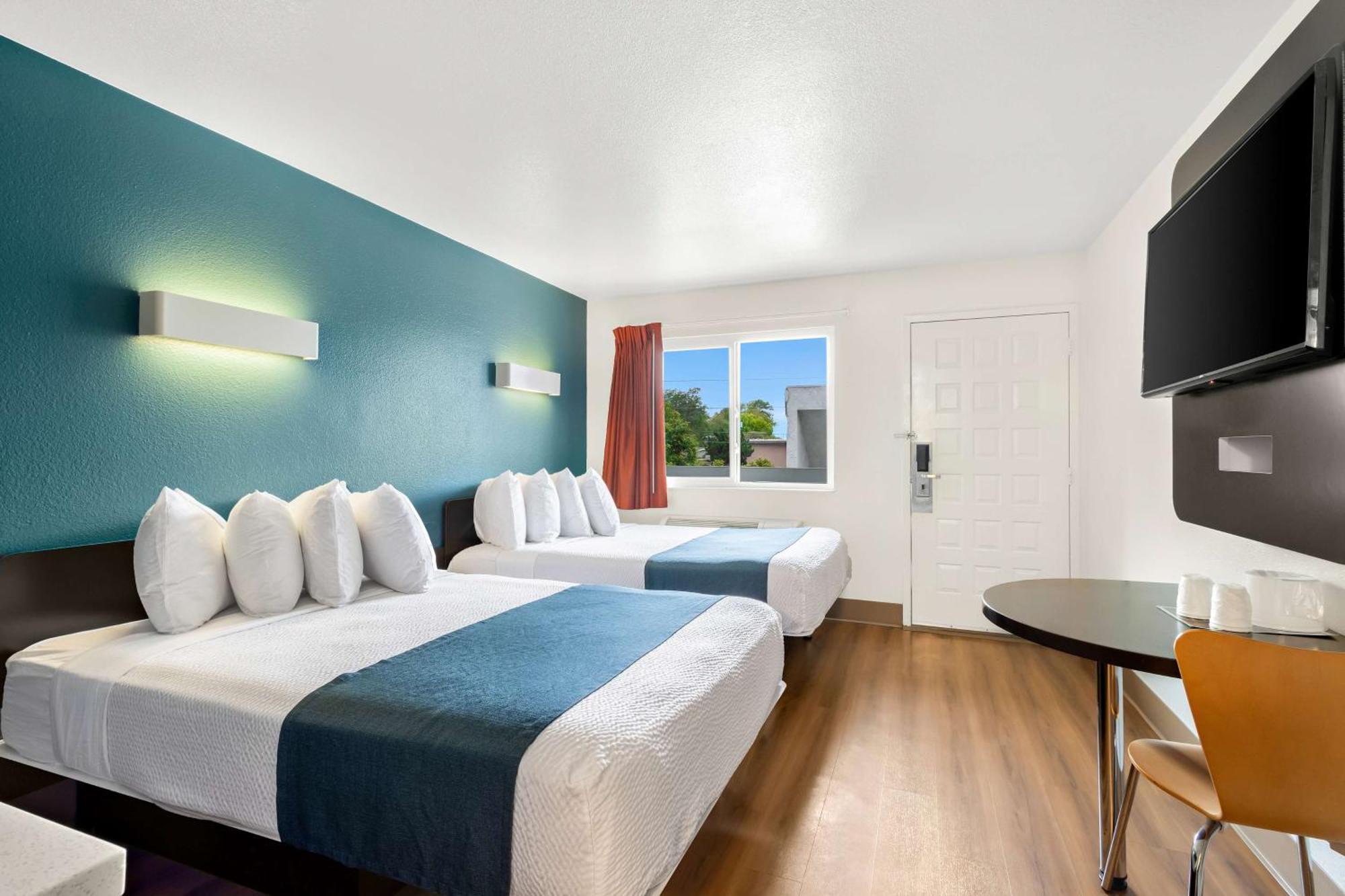 Studio 6 Suites Carpinteria, Ca Santa Barbara South Extérieur photo
